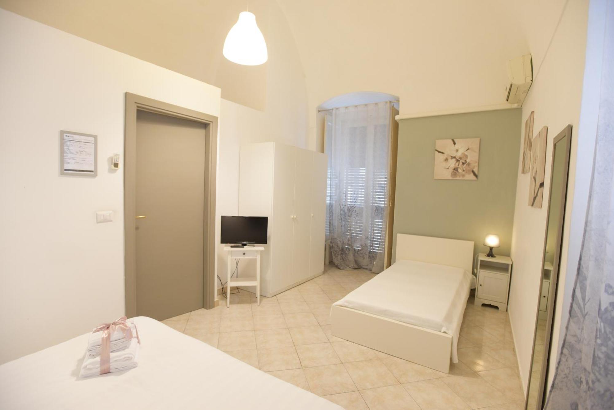 Cittadella28 Like At Home Trani Exterior foto